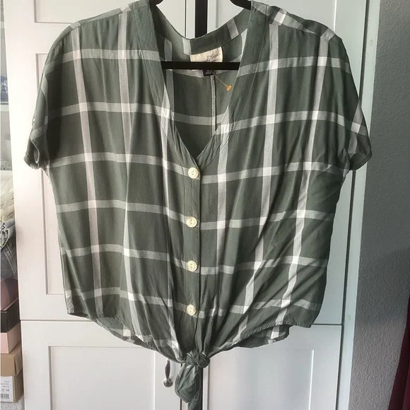 SALE - Universal Thread Olive Plaid Button-Down Shirt - Picture 1 of 3